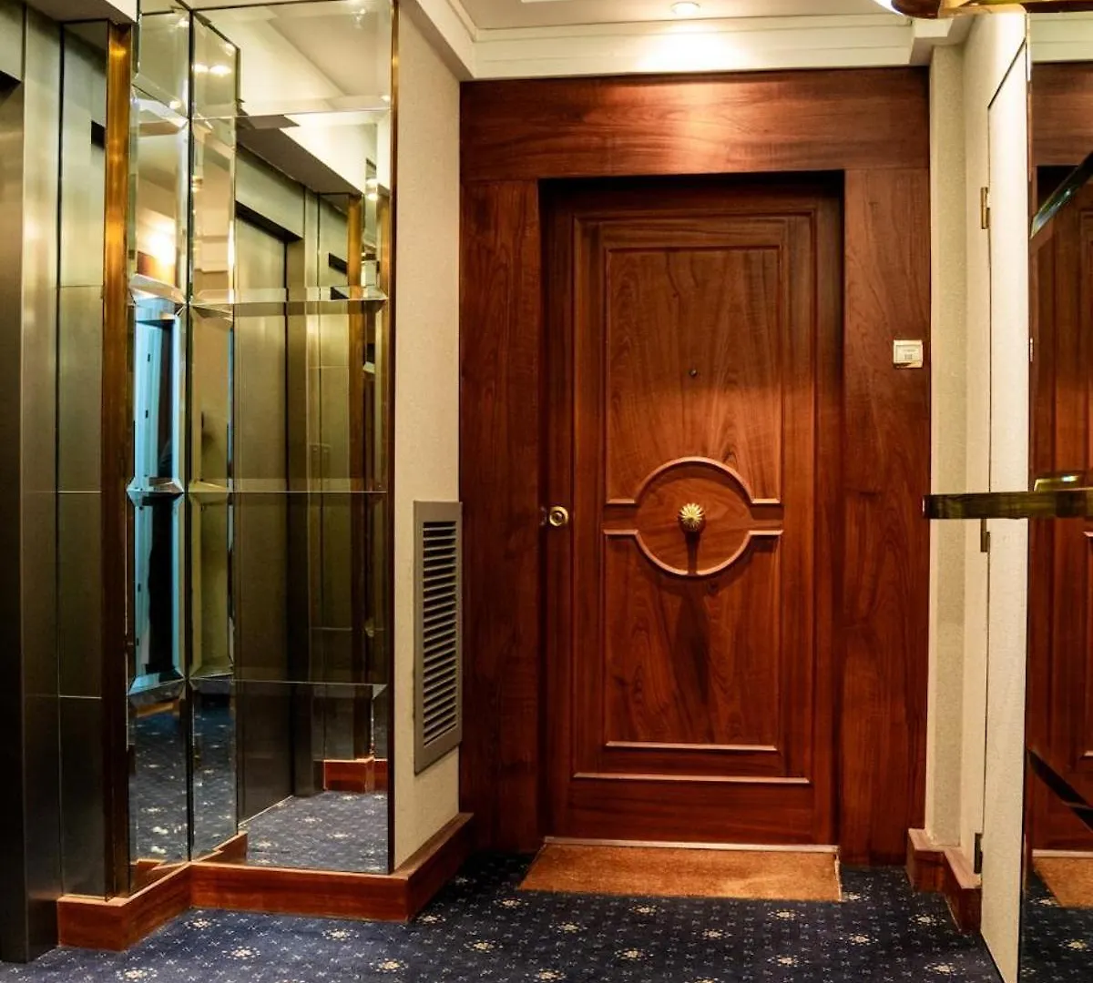 Luxury 2Bedrooms Arc De Triomphe Parigi 0*,